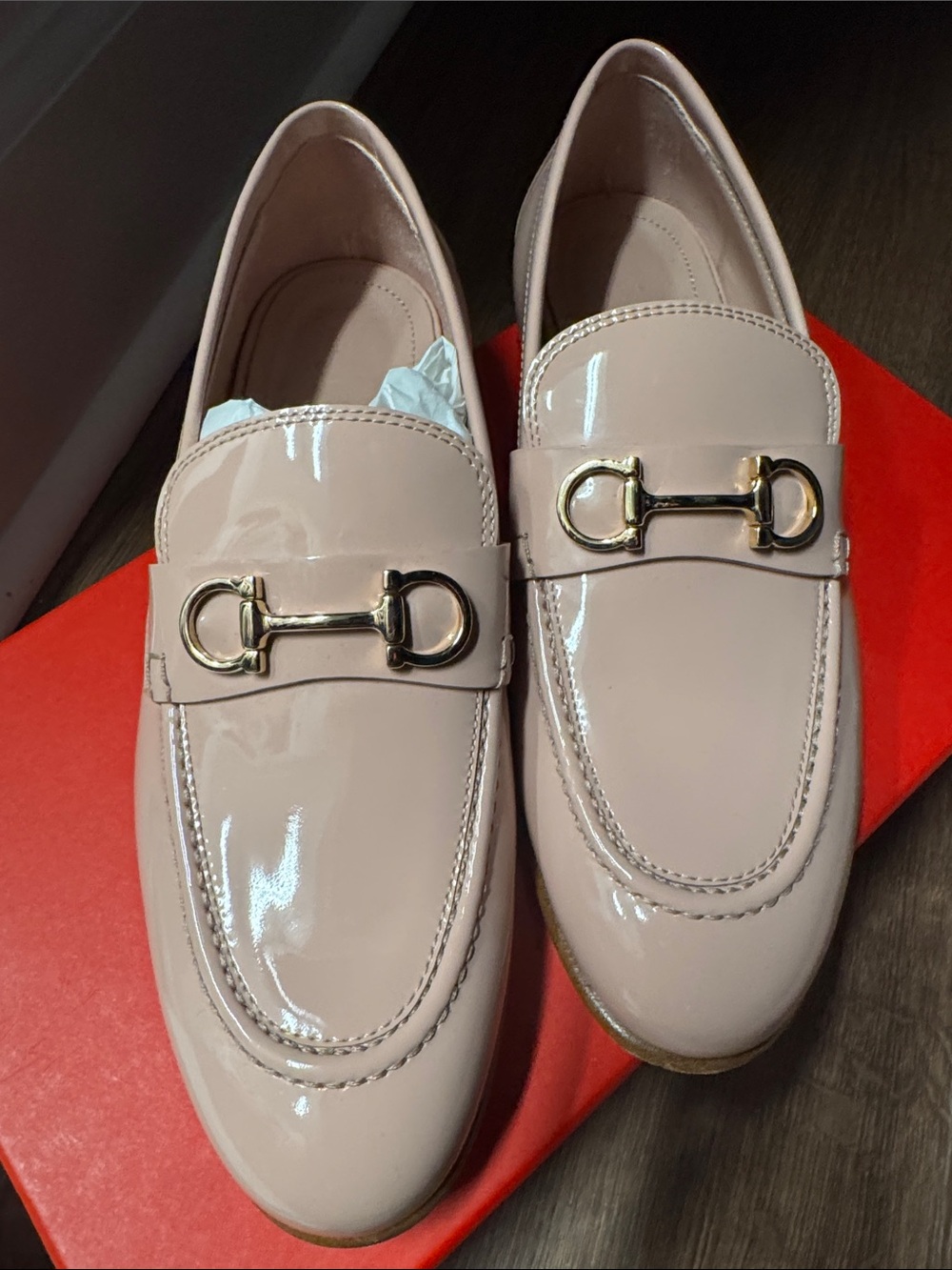 Ferragamo Patent Pink Blush Patent Leather Horsebit Loafers in Blush SZ 6